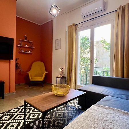 Modern & Cozy 51Sqm Apt In Thisseio Athens Exterior photo